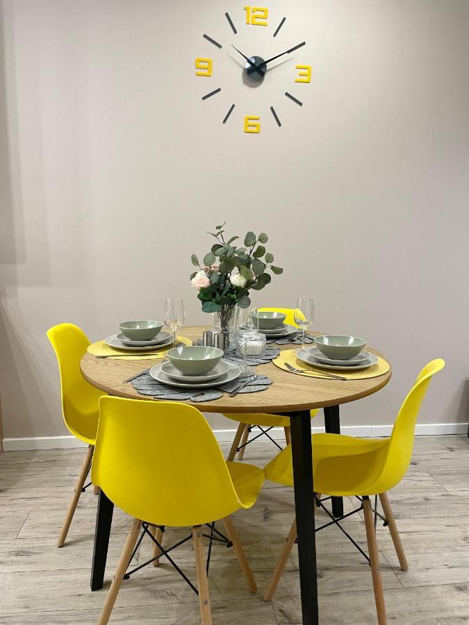 Apartments Sleep & Go Modlin Airport Nowy Dwór Mazowiecki Екстериор снимка